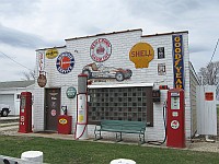 USA - Dwight IL - Old Gas Station & Memorabilia (8 Apr 2009)